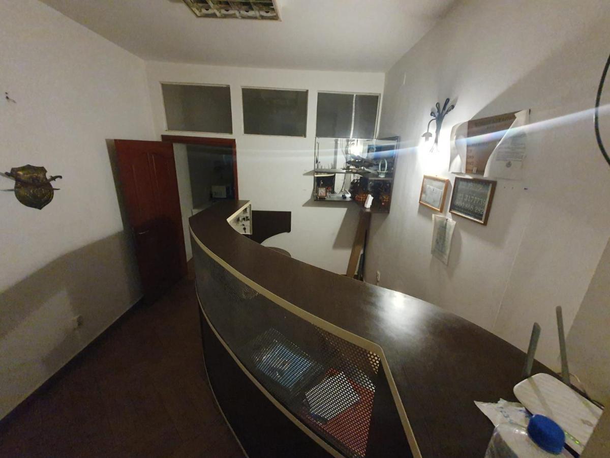Pensiunea Sub Stejari Banesti ! Self Service ! Self Check-In! Dış mekan fotoğraf